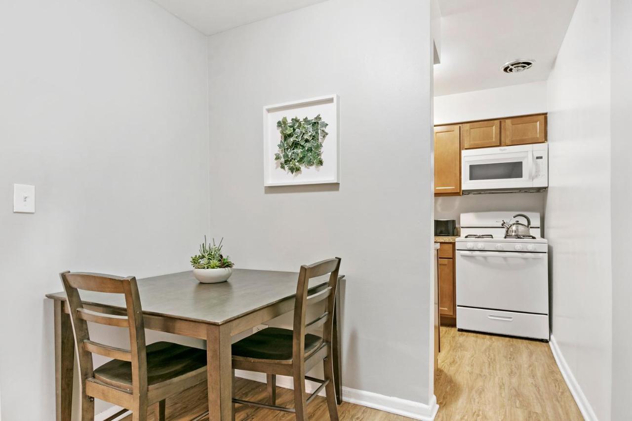 Stunning 1Br Apartment At Center Of Lakeview - Oakdale 211 芝加哥 外观 照片